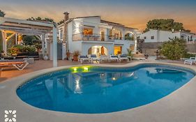 Villa Volantis By Abahana Villas